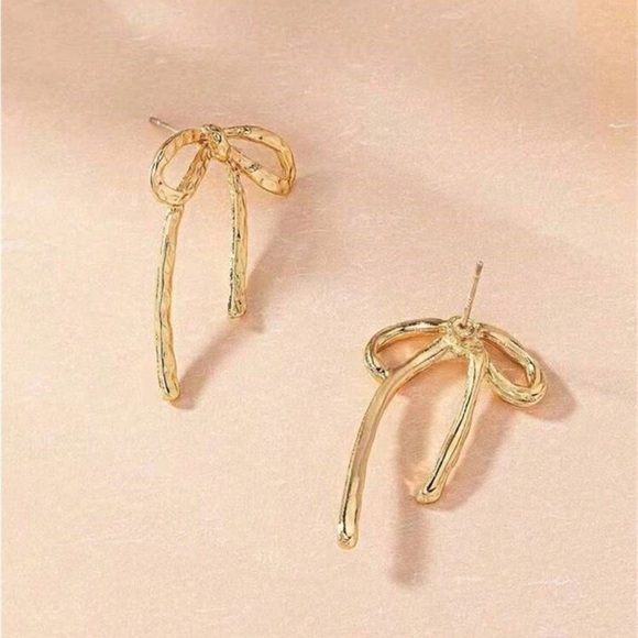 gold Bow coquette earrings - Picture 3 of 4